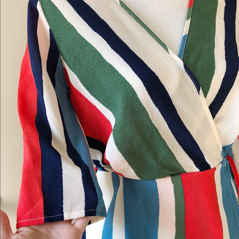 Colorful Wrap Top - Picture 3 of 4